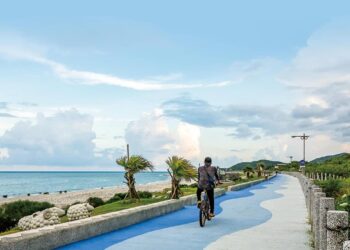 元旦健走紅面鴨朱鸝一同升旗迎新年 300大獎等你抽