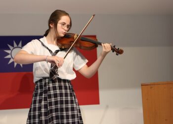 回顧那些年的我們  纖博館高中制服展青春揭幕