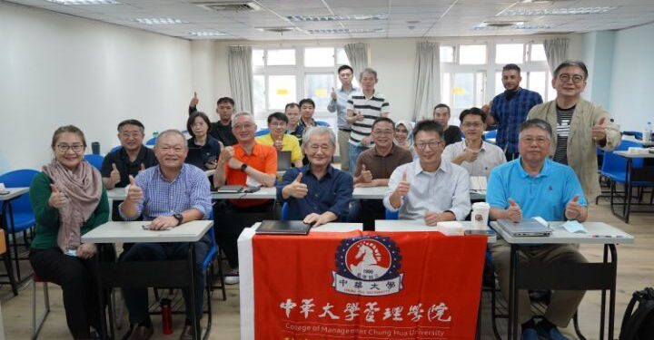 毛治國歡迎博士班新生加入中華大學的大家庭 毛治國歡迎博士班新生加入中華大學的大家庭