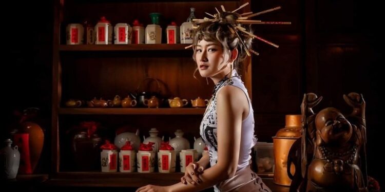 穿萬聖節服裝免費遊玩台灣萬里長城角色扮演 為慶祝萬聖節