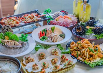 網友力推屏東美食！爽嗑「澎派水產」百元生魚片超滿足