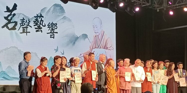 齊豫大百合獻唱 五眼盲樂團演出