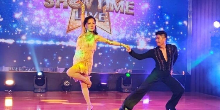 蘭絲倩2023歲末聯歡晚會 總裁陳若仙載歌載舞吸睛亮眼 蘭絲倩2023歲末聯歡晚會 總裁陳若仙載歌載舞吸睛亮眼