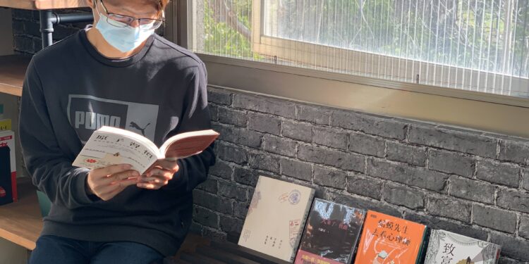 中市圖111年熱門閱讀排行榜 《原子習慣》最夯 中市圖111年熱門閱讀排行榜 《原子習慣》最夯