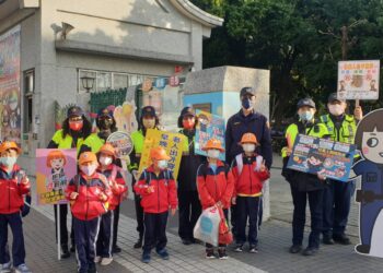 國小開學日2/13 東勢警與家長攜手守護學童安全