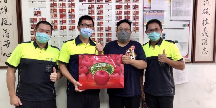 把握黃金救援！竹市OHCA患者康復出院　親赴分隊感謝救命恩人