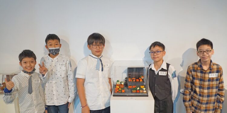 看見雙殊學生的藝術天賦  「異，起飛！」師生聯展登場