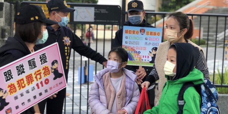 開學日護童勤務 風城警強化學童人身安全維護 開學日護童勤務 風城警強化學童人身安全維護