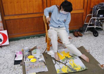 「不一樣的畫展」口足畫家創作聯展