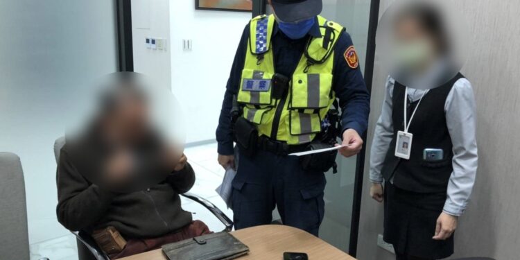 伊拉克女兵Sophia前線求援 警半路殺出揭詐騙 伊拉克女兵Sophia前線求援 警半路殺出揭詐騙