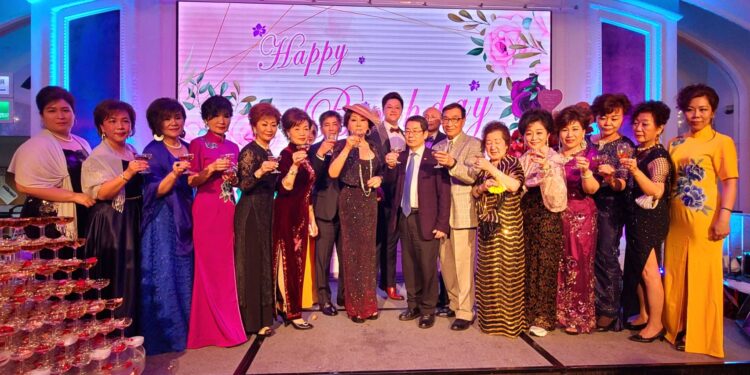 佳夢地總裁陳若仙生日趴 蘭絲凝聚向心力