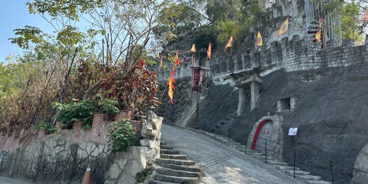 台南市樂齡長者免費搭車遊長城換戲服