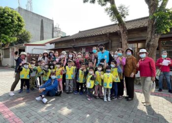 民生社區老幼共學 走進花蓮市好客文化會館