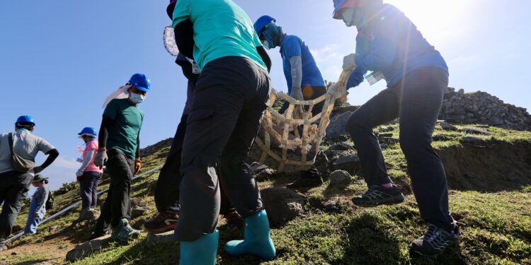 澎湖南方四島國家公園手作步道工作假期開跑 澎湖南方四島國家公園手作步道工作假期開跑