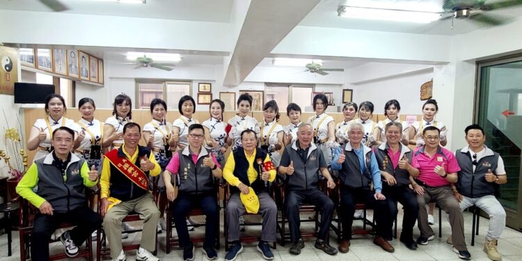 烏日榮泉振興宮刈香祈福繞境 振興女子旗隊優質吸睛 烏日榮泉振興宮刈香祈福繞境 振興女子旗隊優質吸睛