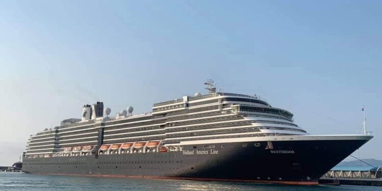 睽違3年！花蓮港國際郵輪陸續迎接國外觀光旅客 讓花蓮走向國際、世界走進台灣