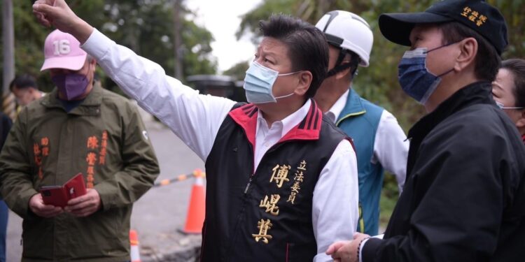 立委傅崐萁完成登記爭取連任 贏回 2024總統大選守護中華民國