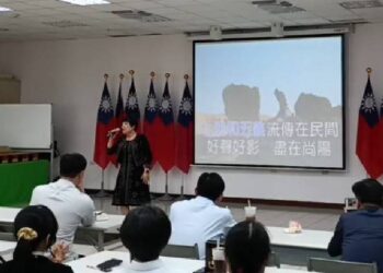 警長佳節犒賞警花 音樂動滋New一下