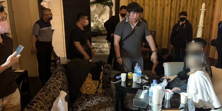 豬隊友上傳影像神助攻 警按圖索驥秒攻堅逮人 豬隊友上傳影像神助攻 警按圖索驥秒攻堅逮人