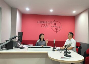 霧峰警長親上正聲廣播空中宣導 暢談路安、警銀聯阻防詐及普發6000元防詐騙