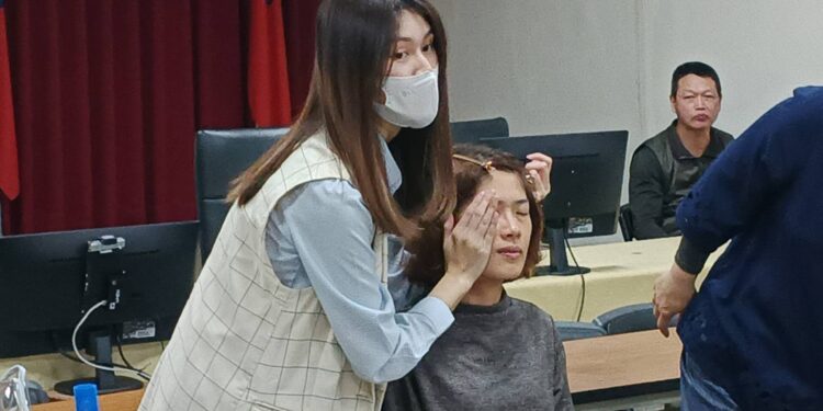 首開肌膚保養講座慶祝婦女節 霧峰警女性同仁「足甘心」 首開肌膚保養講座慶祝婦女節 霧峰警女性同仁「足甘心」