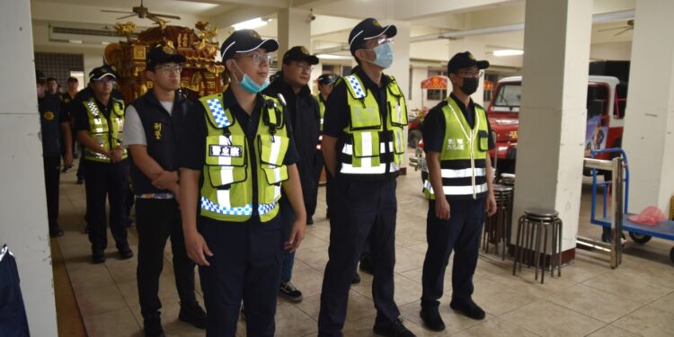 大甲媽遶境倒數確保維安工作 烏日警防搶轎實境演練 大甲媽遶境倒數確保維安工作 烏日警防搶轎實境演練