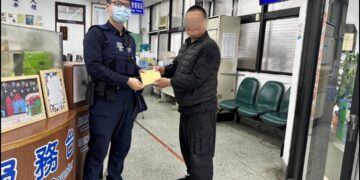 房租忘放車籃卻不自知 警速調電眼助失而復得