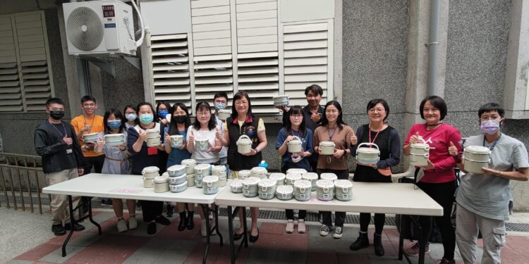 減碳減塑愛地球 花蓮縣地方稅務局響應每週一日蔬食餐