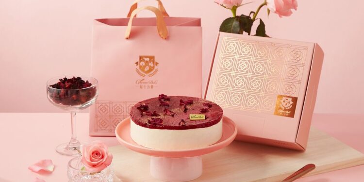 玫瑰水晶玻尿酸乳酪蛋糕,以夢幻玫瑰獻給生命中最亮眼堅毅的母親 玫瑰水晶玻尿酸乳酪蛋糕,以夢幻玫瑰獻給生命中最亮眼堅毅的母親