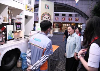 中華職棒例行賽味全龍vs統一7-ELEVEn獅首戰 徐榛蔚邀請鄉親為球員喝采