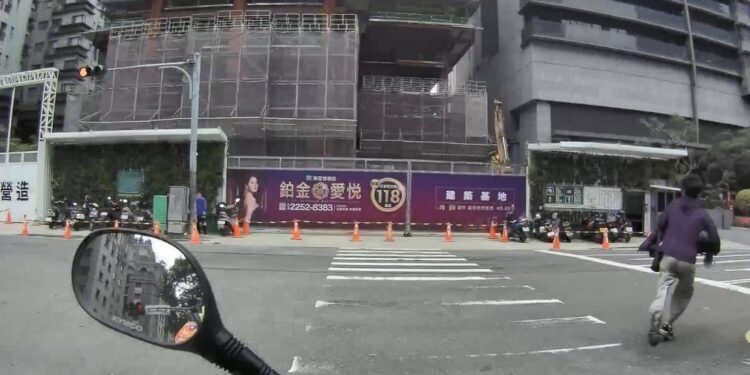 失聯移工心虛拔腿狂奔 中警左右包抄順利壓制