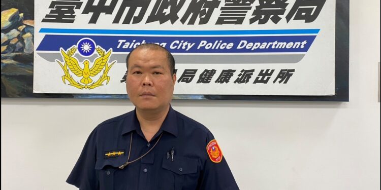 失護腰阿嬤的哭聲好揪心 員警霸氣送上母親節大禮 失護腰阿嬤的哭聲好揪心 員警霸氣送上母親節大禮