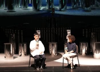 沉浸式體驗《仍…息在零地》藝術家親邀觀眾上台導覽解密