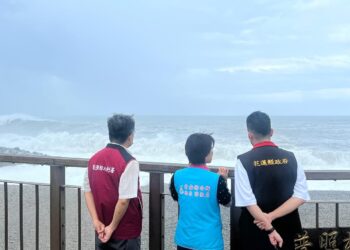 瑪娃颱風海警發布 三長聯袂視察榮光抽水站防颱整備