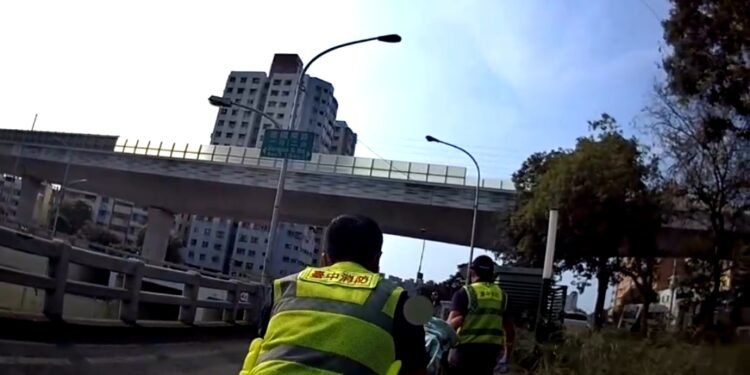 老翁倒公園4日未歸沒洗腎 警獲報尋獲送醫搶救寶貴生命 老翁倒公園4日未歸沒洗腎 警獲報尋獲送醫搶救寶貴生命