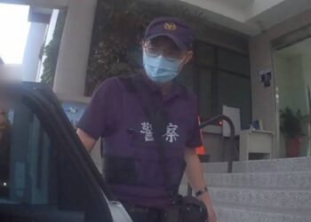 老翁記憶錯亂迷了路求助 警六工業所警員協助返家 老翁記憶錯亂迷了路求助 警六工業所警員協助返家