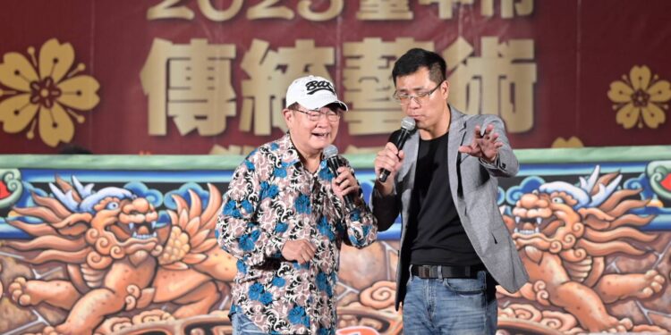 臺中傳統藝術巡演大里登場 王金匙、劉福助、台中木偶劇團同台飆戲 臺中傳統藝術巡演大里登場 王金匙、劉福助、台中木偶劇團同台飆戲