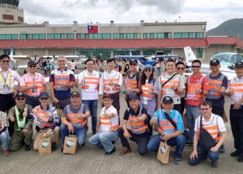 花蓮航協前往恆春機場見學輕航機起降國家機場