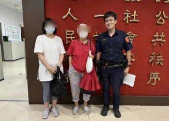 迷途老嫗廟宇徘徊 中警熱心助返家