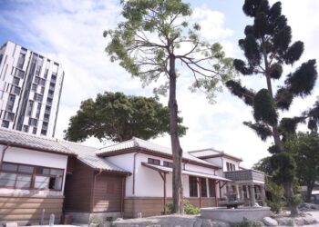 鐵道舊醫院修復五月完工 立委傅崐萁率隊會勘解決石藝大街鐵道園區排水 盼再創花蓮新亮點