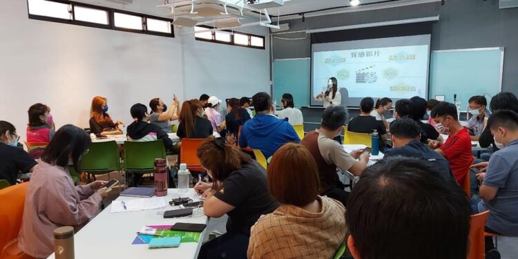 駕馭ChatGPT 創造優質自媒體