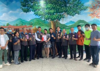 花蓮縣客屬會表揚吉安國中榮獲全國客語對話能力競賽全國第二名參賽學生及指導老師