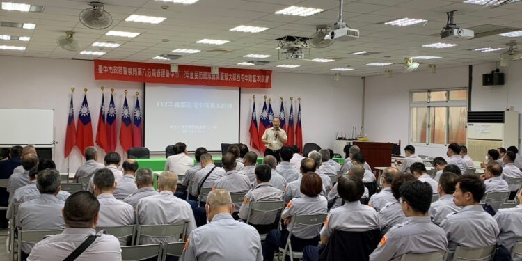 西屯義警中隊基本訓練 強化民防作戰能力