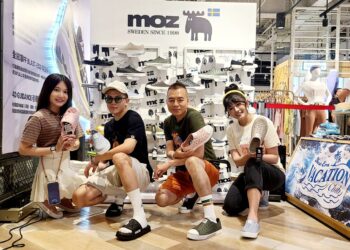 反骨男孩孫生擔任MOZ一日店長 展現kuso穿搭流行風格