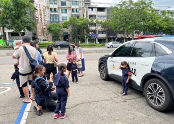 夏波麗士大人 這間派出所迎來最萌實習生