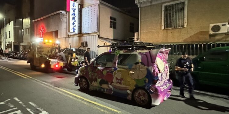 我們這一家恐怖慶生驚動警  車輛慘遭拖吊扣牌