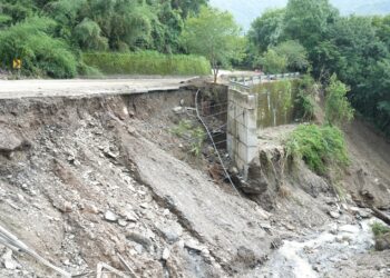 挺進仁愛重災區  許縣長籲請中央專案協助救災重建