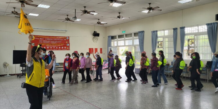 縣府結合村里及路老師加強宣導  高齡者交通安全