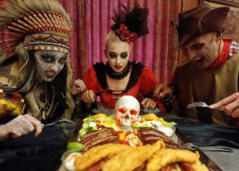 萬聖墓碑鎮惡靈餐廳開放預約  募集「鬼才」團體一起群魔共舞