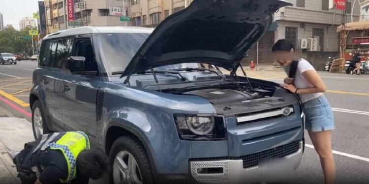 貓咪也想住豪車  女駕駛聽到貓叫聲報警求助